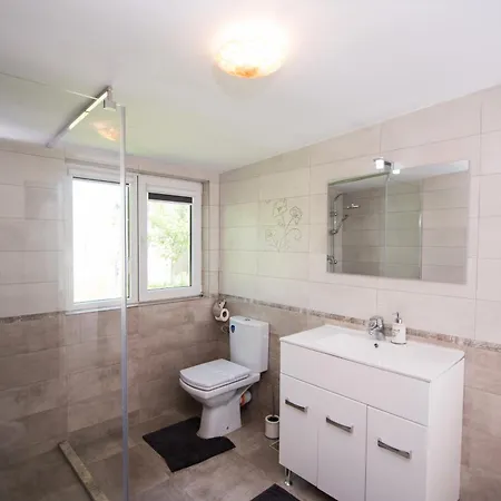 Pensiunea La Gura Portitei - 3*