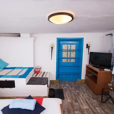 Pensiunea La Gura Portitei - ゲストハウス ジュリロヴカ