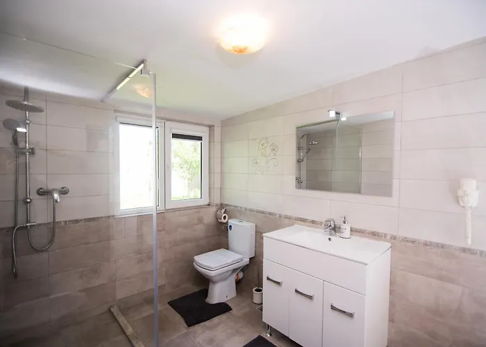 Pensiunea La Gura Portitei - 3*